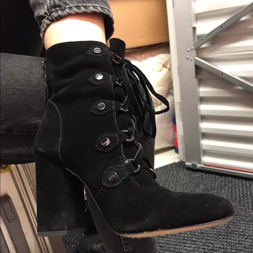 Heels boots